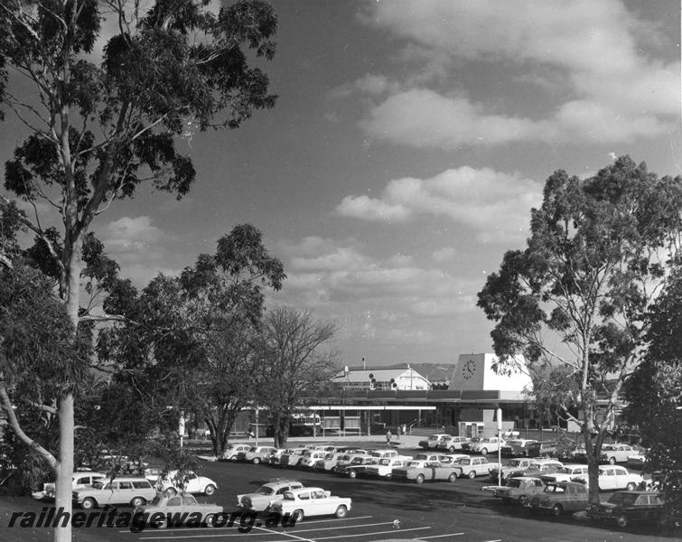 P00221
Carpark, Midland Terminal, view from street across to the entrance
