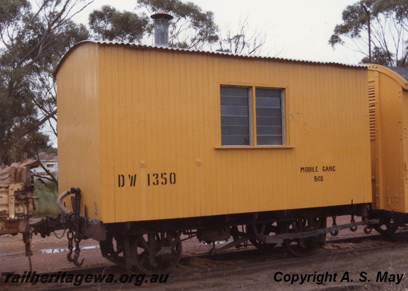 P01381
DW class 1350 workmen's van, yellow livery with corrugated iron roof, stencilled 