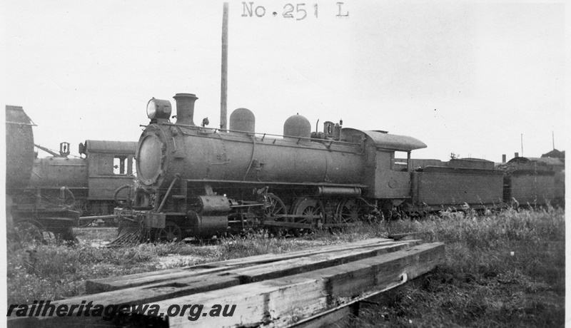 P01645
L class 251, front and side view, c1926
