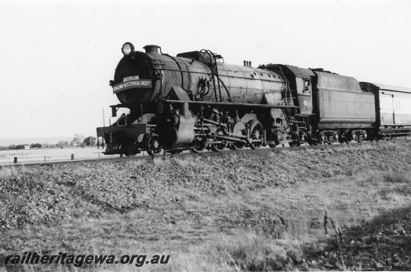 P02443
5 of 7 views V class 1221, SWR line, on ARHS tour train, front and side view of loco
