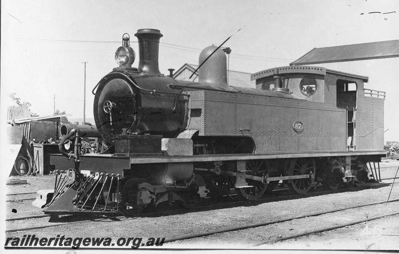 P03276
N class 87 steam locomotive, front and side view, same as P7420
