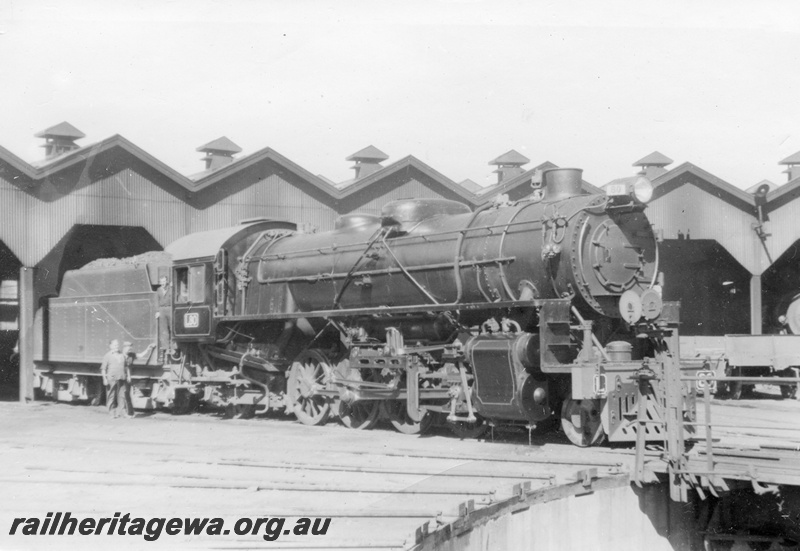 P03390
Commonwealth Railways (CR) L class 80, Port Augusta, side and front view
