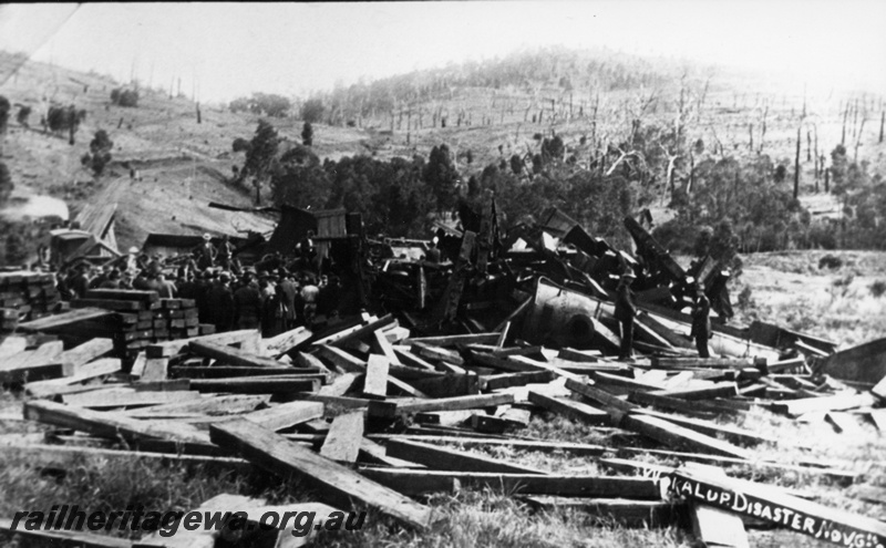 P03619
Derailment. The Wokalup Disaster. Copy of a postcard.
