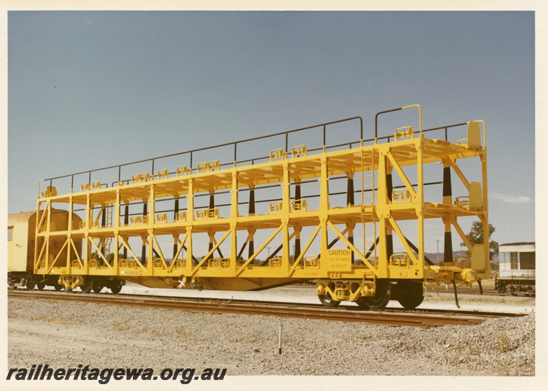 P03648
WMB class standard gauge triple deck car carrying wagon, yellow livery, side and end view
