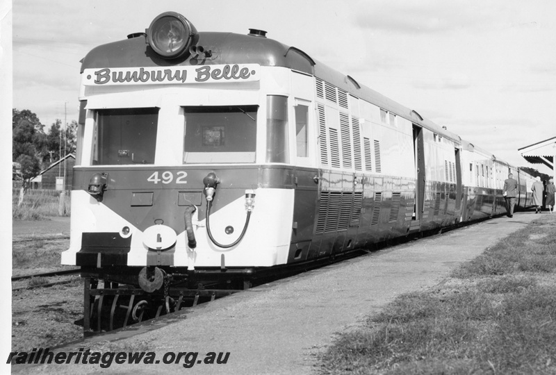 P03668
Bunbury Belle railcar 492 at Yarloop, SWR line
