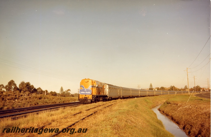 P03820
2 of 2 photos of K class 208, Westrail orange with blue and white stripe, on 