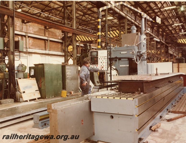 P03846
Milling machine, front view, block 3 Midland Workshops
