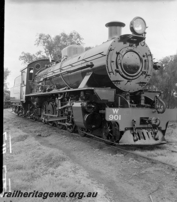 P04294
2 of 2, W class 901 steam locomotive in as new condition, side and front view.
