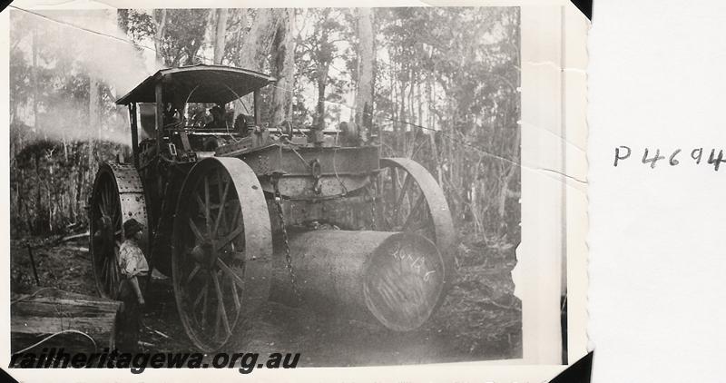 P04694
Millars steam whim hauling log in the bush out of Yarloop
