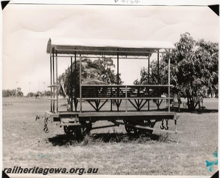P04754
PWD carriage, Broome
