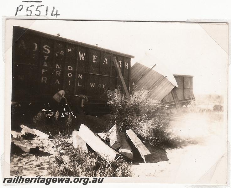P05514
Derailment 144.25 mile, near Marchagee, MR line, derailed MRWA LC class bogie van and other vans, date of derailment 20/6/1936
