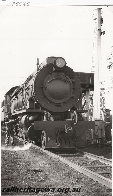 P05565
S class loco, crew oiling motion, soldier in uniform in view, front on view
