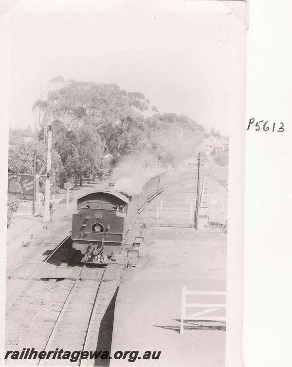 P05613
Visit by the Vic Div of the ARHS, DD class 595, entering Claremont station, suburban passenger train
