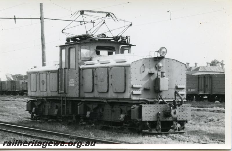 P05783
SEC loco No.1 electric loco side and front view
