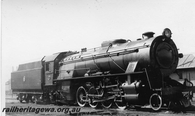 P05784
V class 1204, when new, side and front view
