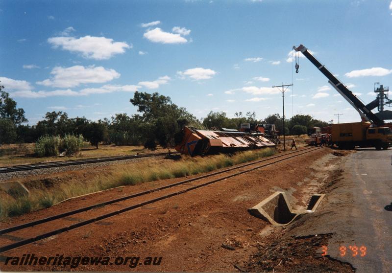 P05870
1 of 4 photos of a derailment at Jennacubbine, P class 2004 