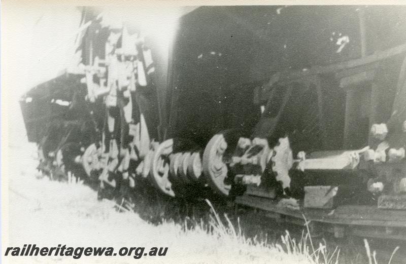 P05949
Bunnings Shay loco, Argyle, view of the cylinders and gears prior to being broken up. Same as P5945
