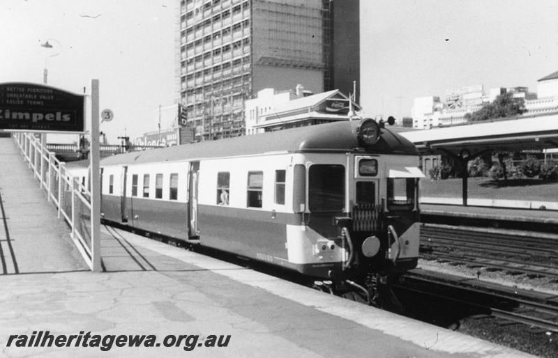 P06491
ADG/V class 610, City (Perth) station
