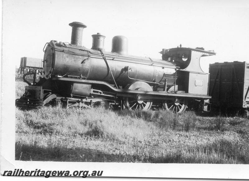 P06933
MRWA B class 6, stowed without tender Midland Junction, side view
