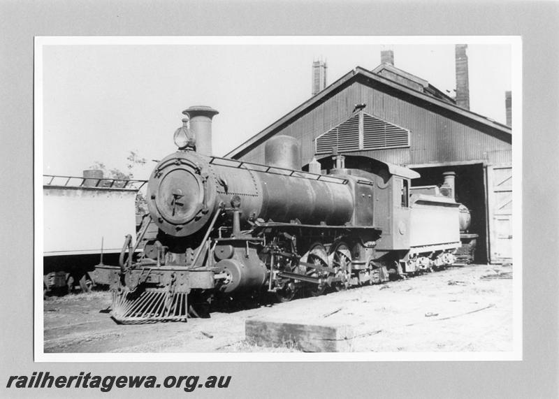 P07523
MRWA C class 16, loco shed, Midland Junction, front and side view
