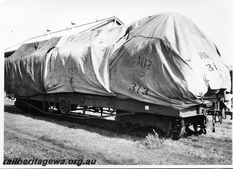 P07548
RA class 5673 with tarpaulin covered load, one tarpaulin stencilled 