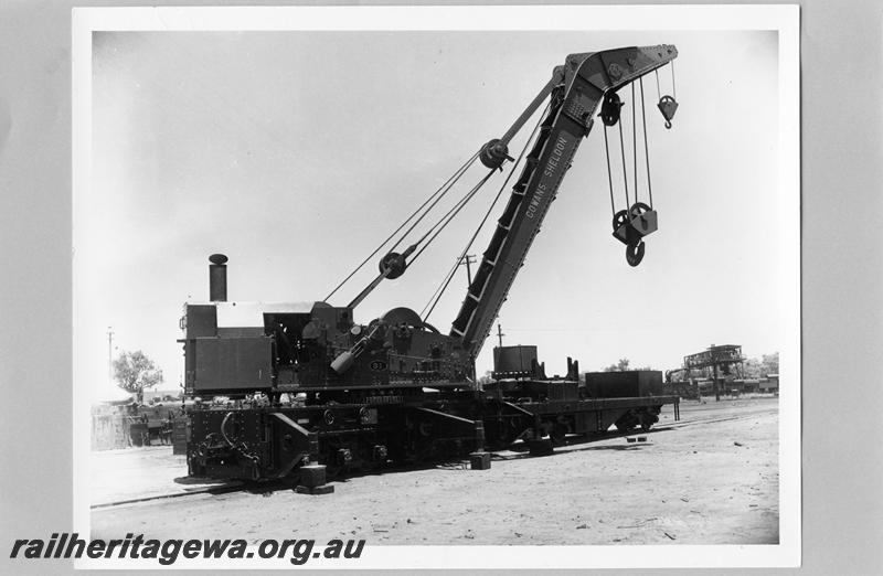 P07549
Cowans Sheldon crane No.31, Midland Junction, end and side view
