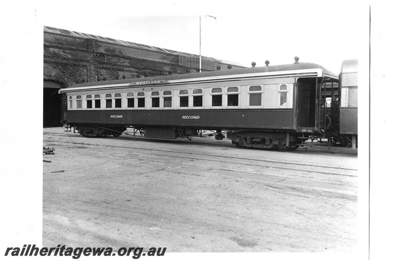 P07713
ARS class 421 second class carriage, Midland Workshops, side and end view, in cream and green livery
