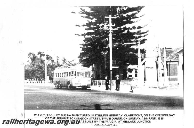 P07773
Trolley bus No.10, Stirling Highway, Claremont, side and front view.
