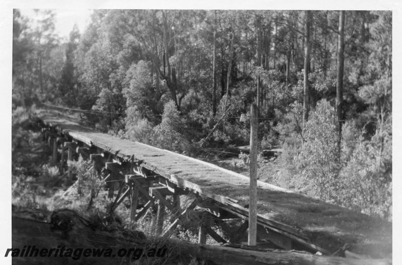 P08253
Derelict trestle bridge on Millars Yarloop to Nanga Brook line
