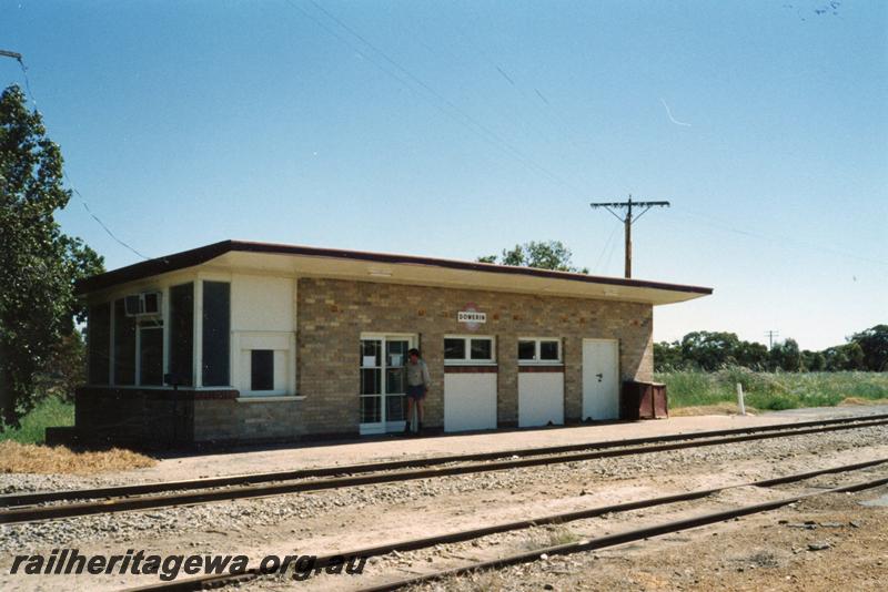 P08491
Dowerin, station building, view from rail side, GM line.
