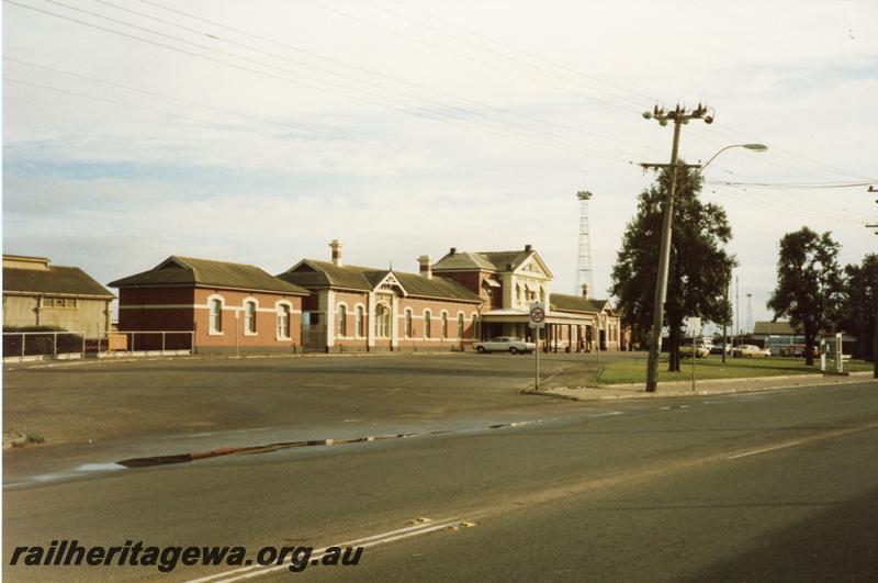 P08573
Geraldton, station building, station building, view from road side, NR line.
