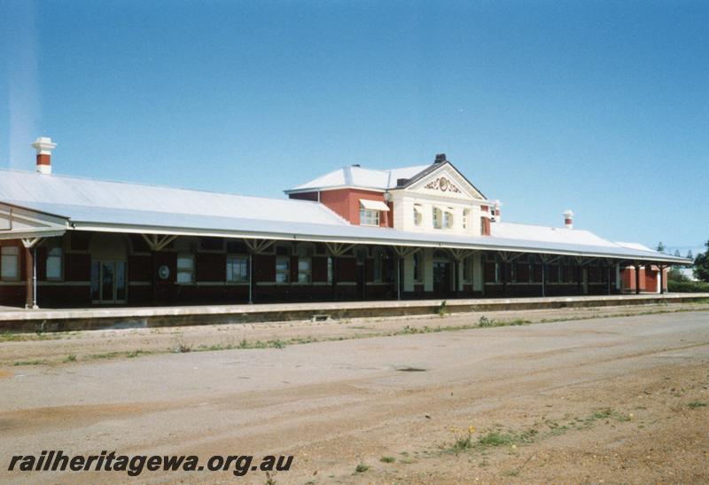 P08574
Geraldton, station building, station building, view from rail side, NR line.
