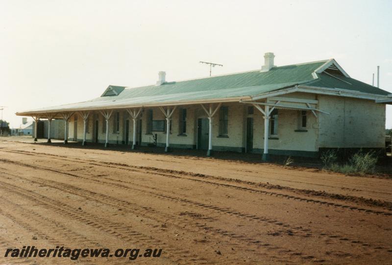 P08584
Yalgoo, station building, platform, view from rail side, NR line.

