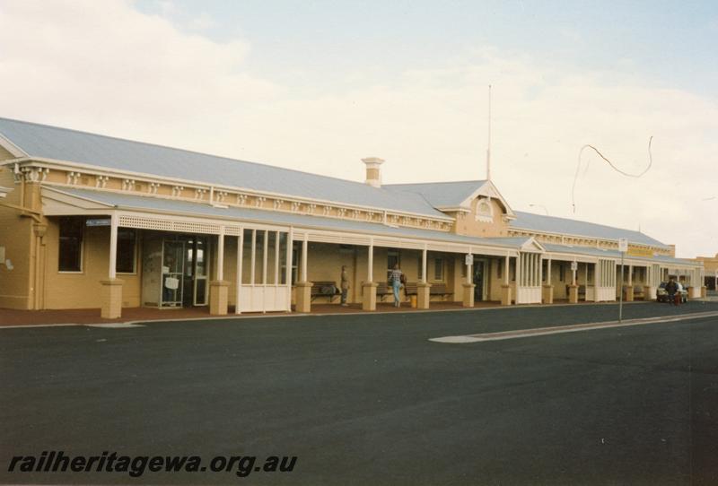 P08648
Bunbury, station building, view from road side, SWR line.
