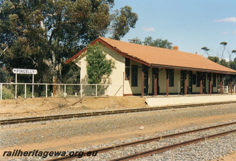 P08755
Station building, Pingelly, GSR line, end and trackside view

