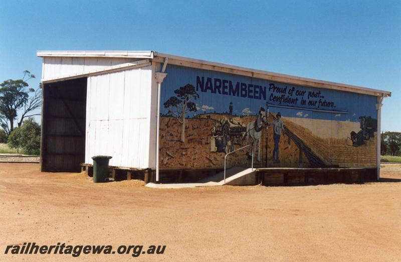 P08770
Goods shed, Narembeen, NKM line, end and streetside view, mural painted on the wall
