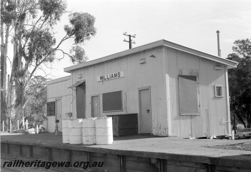 P08789
Station buildings. Williams, BN line, trackside view 
