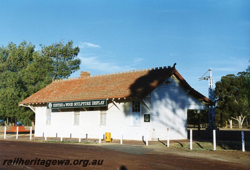 P08820
Station building, Quairading, YB line, in use as the Information Centre, rear view.
