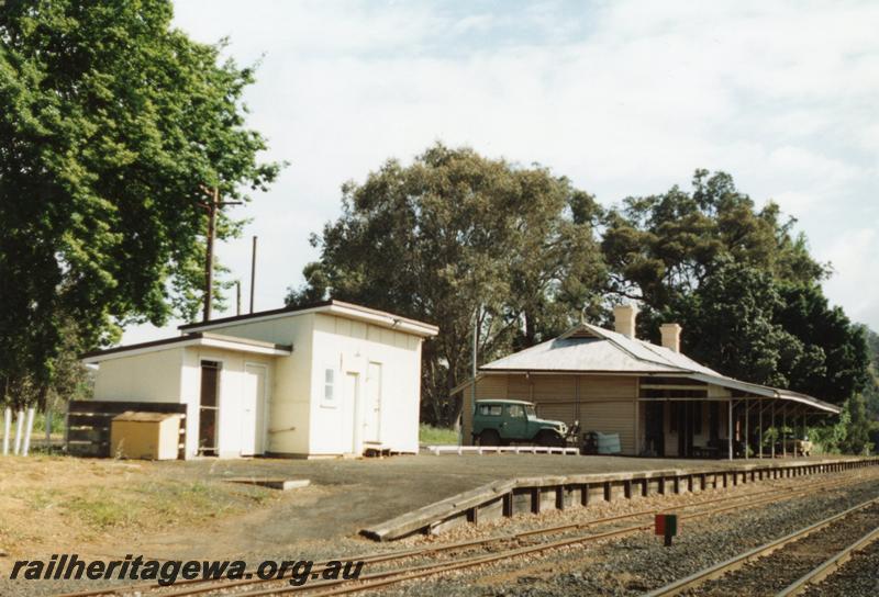 P08828
Station buildings, Bridgetown, PP line, side and trackside view looking north
