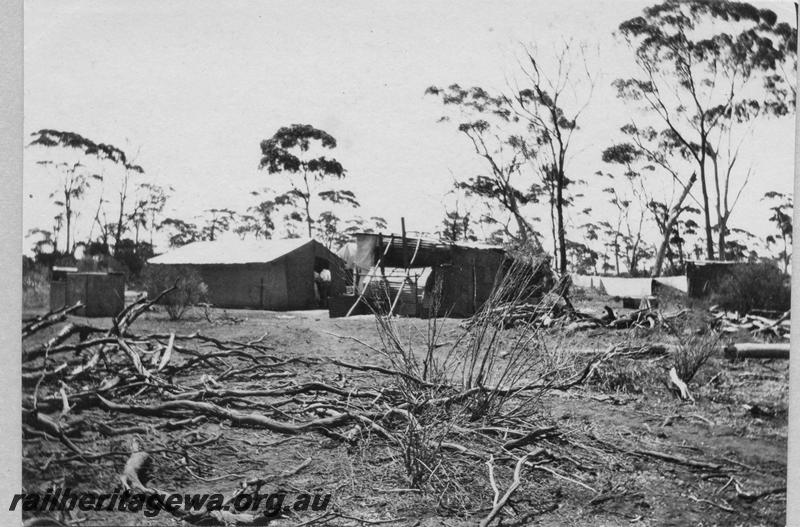 P08898
14 of 29 views of the construction of the Wyalkatchem-Lake Brown-Southern Cross railway, WLB line. Workers campsite.
