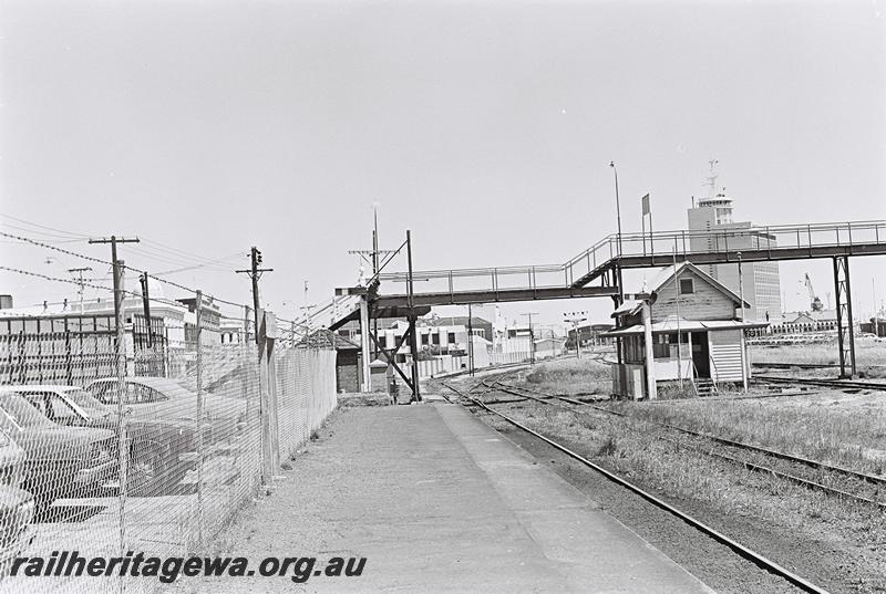 P08991
Signal box (Fremantle Box A), footbridge, view from platform looking west. Fremantle, ER line.
