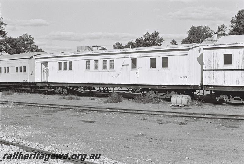 P09067
VW class 5142, VW class 5128 coupled together, Gingin, MR line
