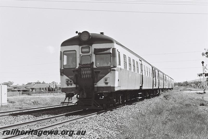 P09068
ADA class on railcar set heading towards Armadale, front and side view
