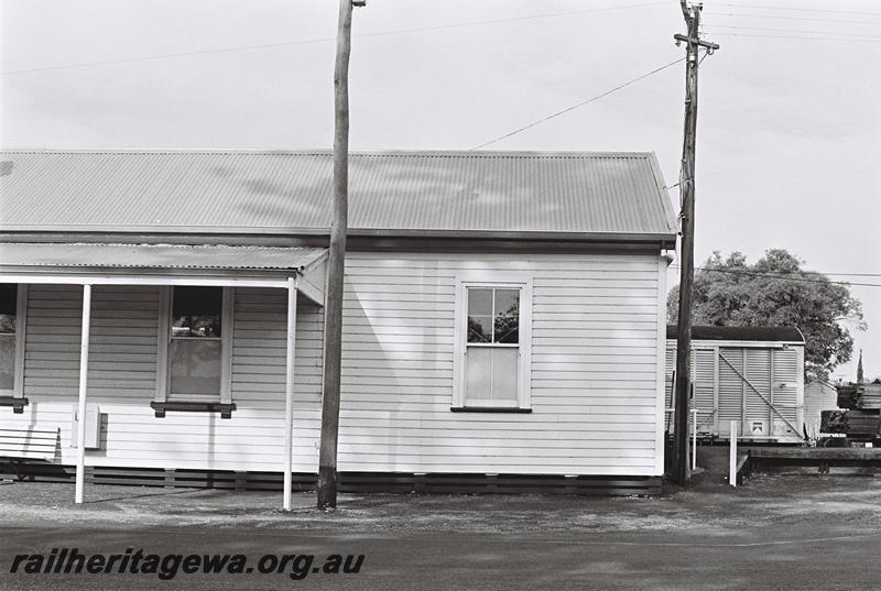 P09130
Station building, Busselton, BB line, rear view of right hand end of the building
