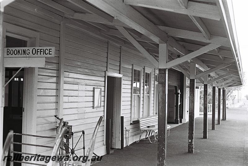 P09133
Station building, Busselton, BB line, view looking along the platform
