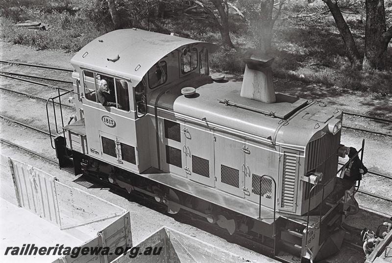 P09261
TA class 1813, Narrogin, GSR line, elevated view of the front and side showing the details on the top of the long hood and roof
