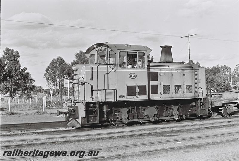 P09263
TA class 1808, front and side view
