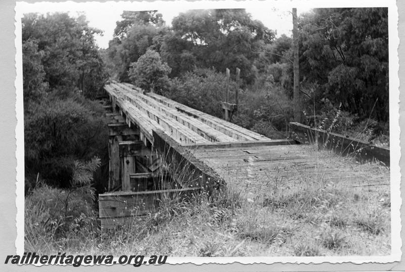 P09421
Railway bridge near Marybrook, remains. BB line.

