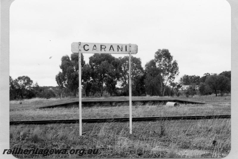 P09492
Carani, nameboard, loading ramp in background. CM line.
