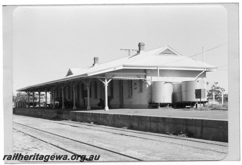 P09520
Yalgoo, station buildings, platform, nameboard, view from rail side. NR line.
